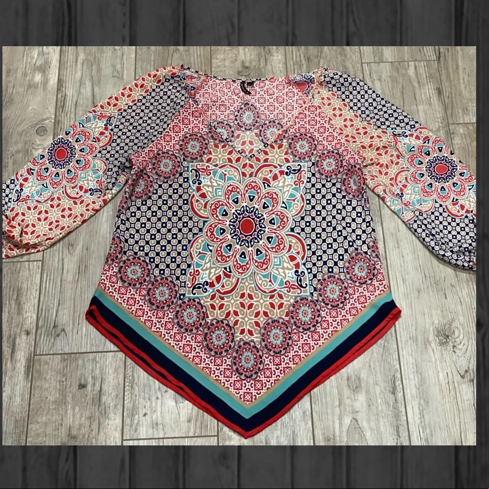 BLOUSE Top Silky Print Sz L by HeartSoul V-Shape Bottom - Picture 9 of 10